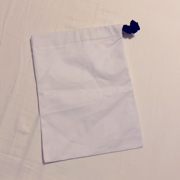 Veronica Beard 13”x10” Dust Bag - Picture 2 of 2